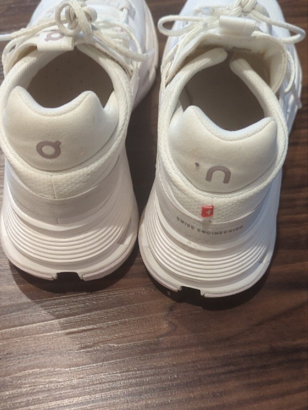 On Running Cloud Women's Sneakers - Picture 4 of 7